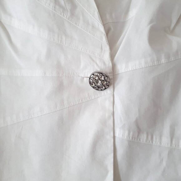EUC DStudio white cotton blend blouse with statement button, 6 - Picture 11 of 13